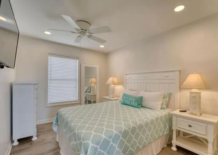Jdh Oceanfront Retreat Apartment
